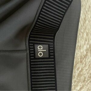 ALO Yoga Jet Black Active Leggings